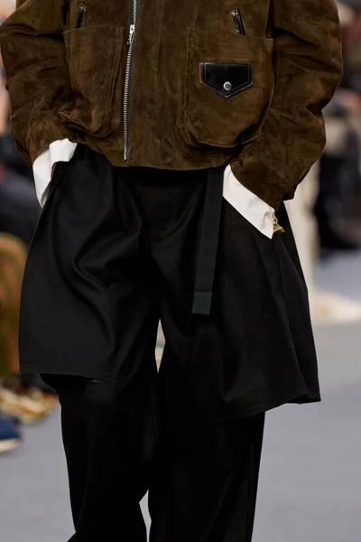 Look 29